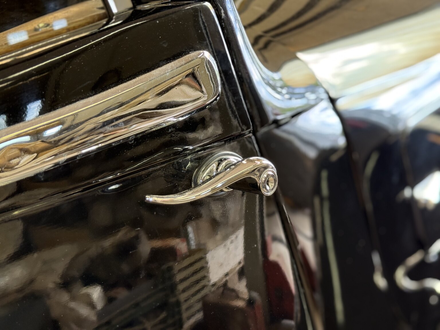 Exterior image of 1939 Citroën Berline 11 Sport Convertible