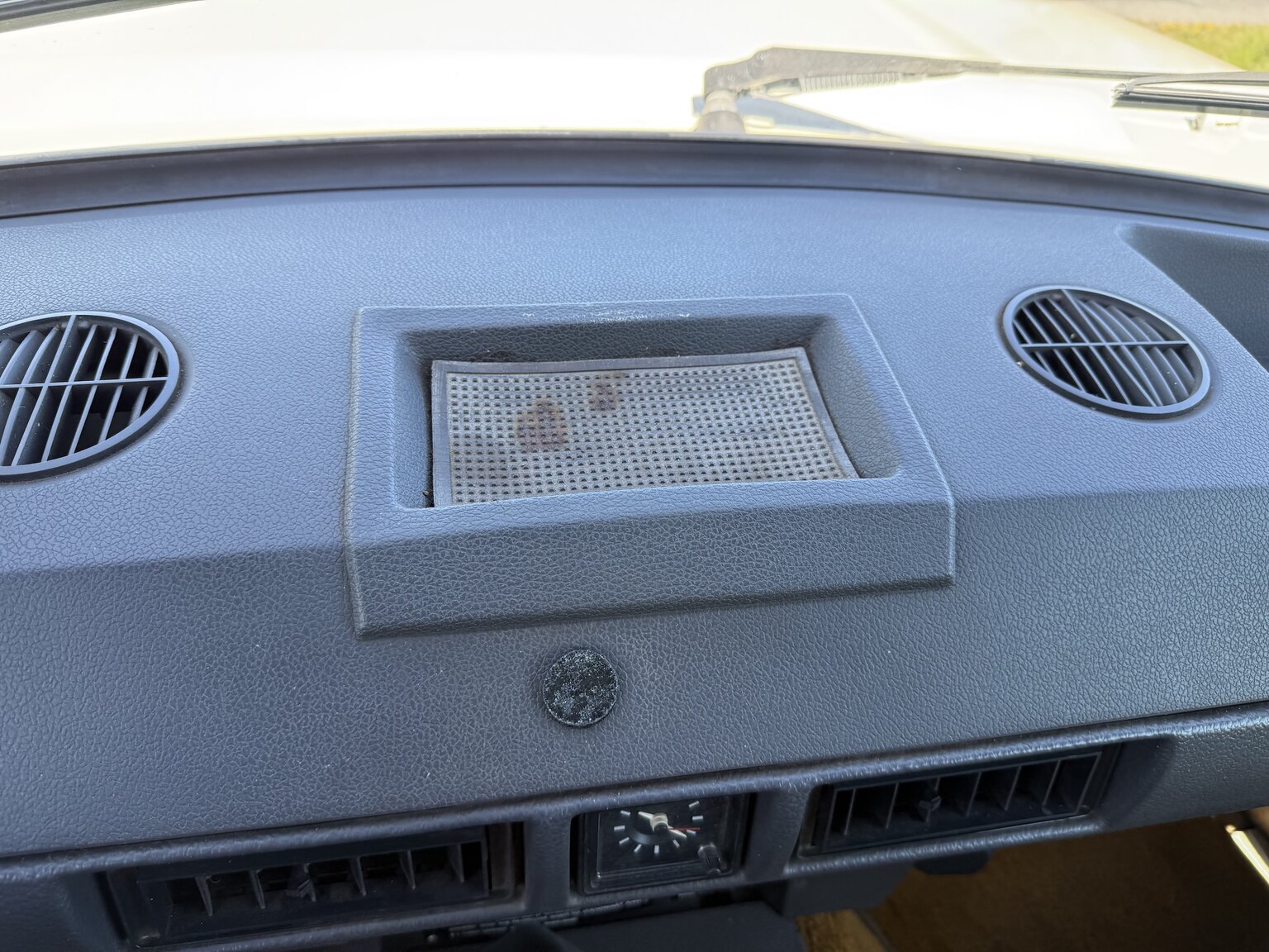 Interior image of 1985 Land Rover Range Rover 3.5 V8