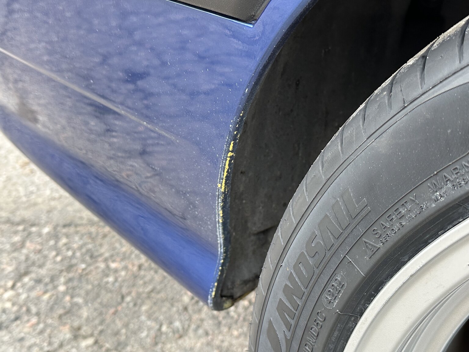 Exterior image of 1996 BMW 328i Coupé E36 M-Sport