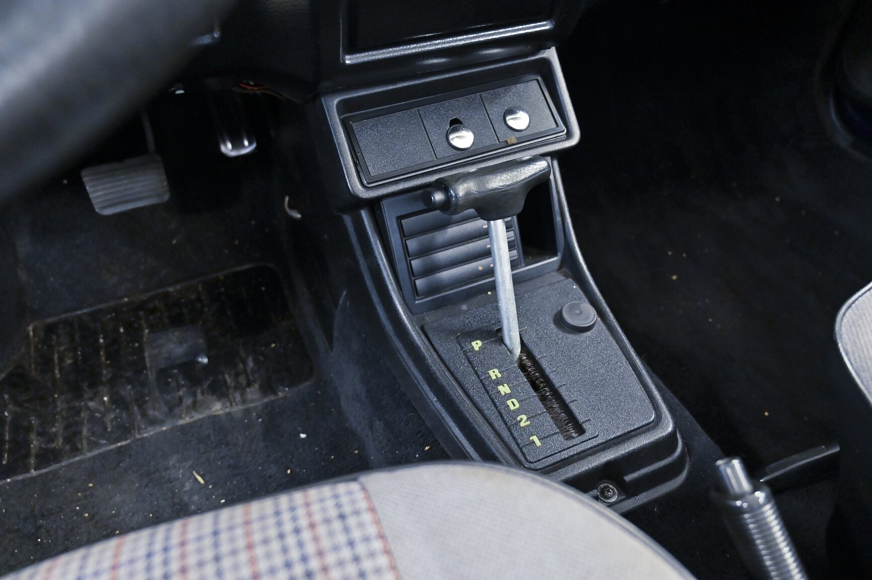 Interior image of 1991 Volkswagen Golf Karmann Cabriolet
