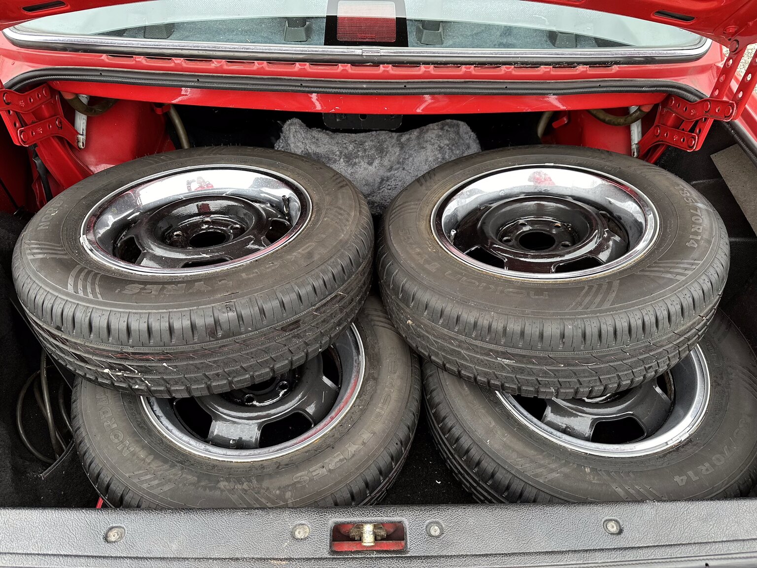 Innenraumfoto von 1990 Volvo 240 (41)