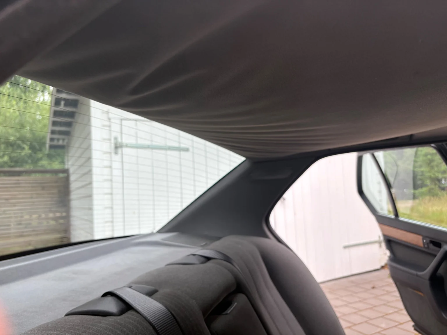 Interior image of 1988 BMW 730iA (78)