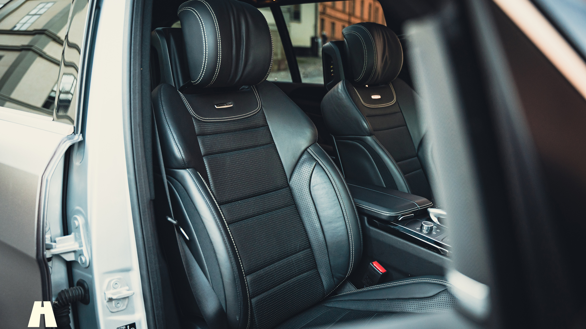 Innenraumfoto von 2017 Mercedes-Benz GLS 63 AMG (8)