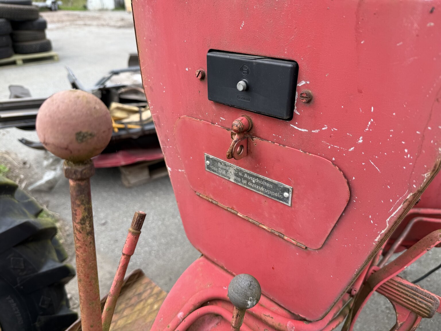 Exterior image of 1959 Porsche Diesel Traktor (Rep-objekt)