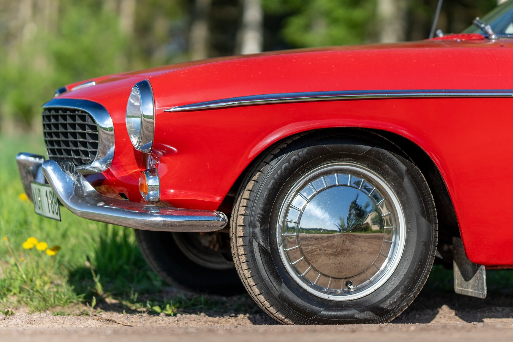 Exterior image of 1961 Volvo P1800