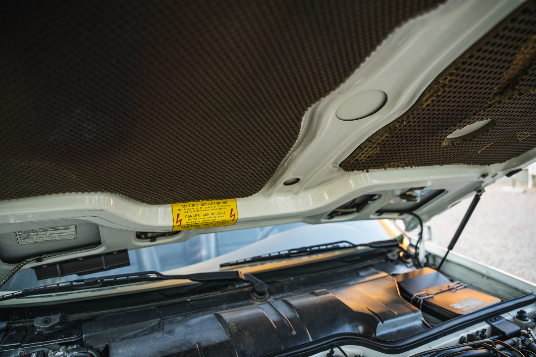 Image of 1991 Porsche 944 Turbo Cabriolet mechanics