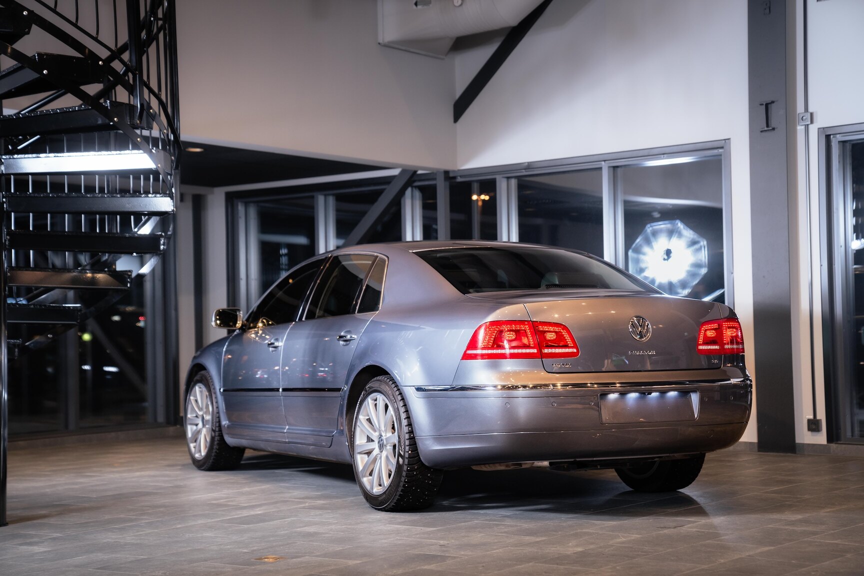 Exteriörbild på 2012 Volkswagen Phaeton 3.0 TDI 4Motion