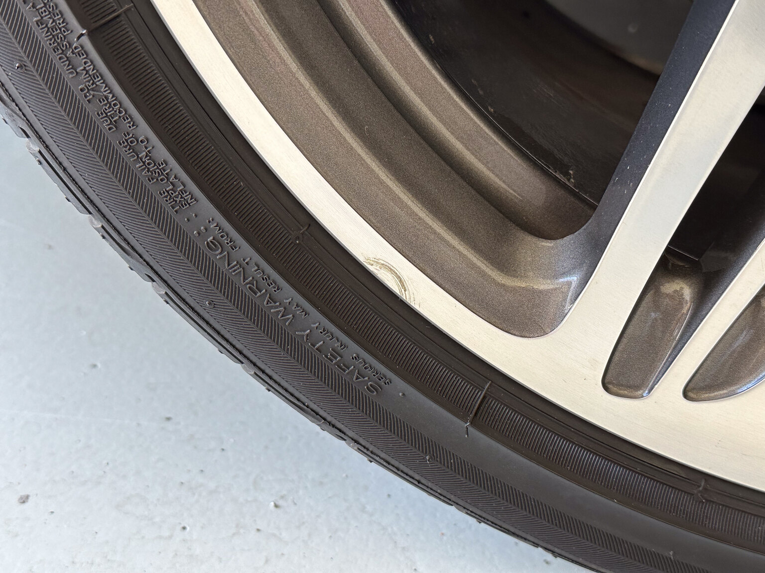 Exterior image of 2008 Porsche 911 Turbo Cabriolet (74)