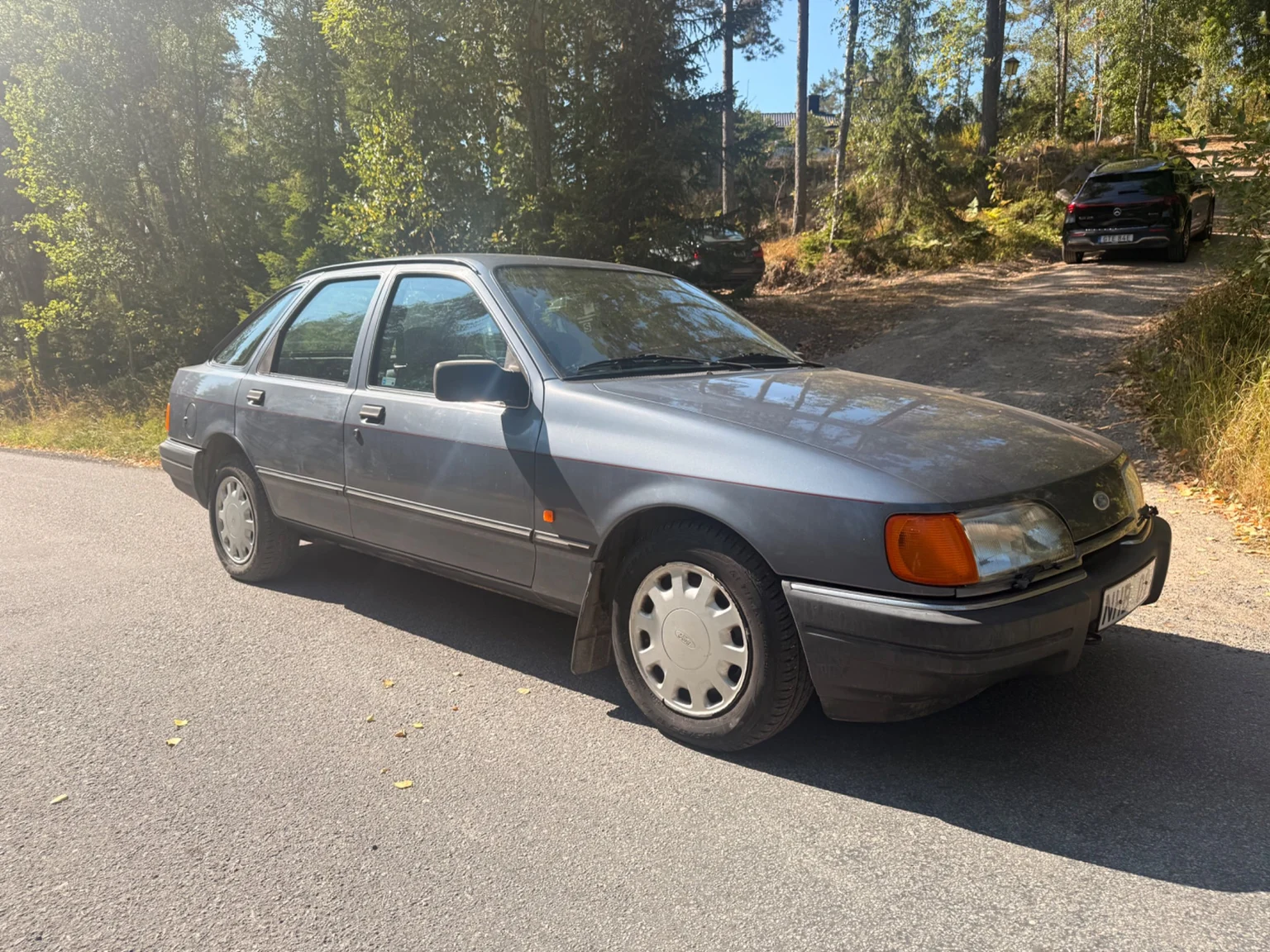 Exterior image of 1988 Ford Sierra 5-dörrar (5)