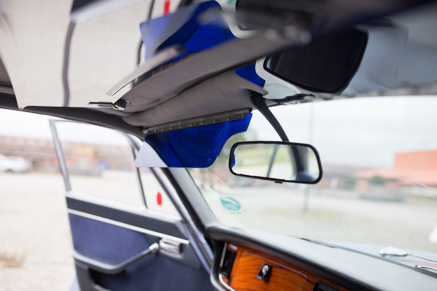 Innenraumfoto von 1975 JAGUAR XJ6  (43)