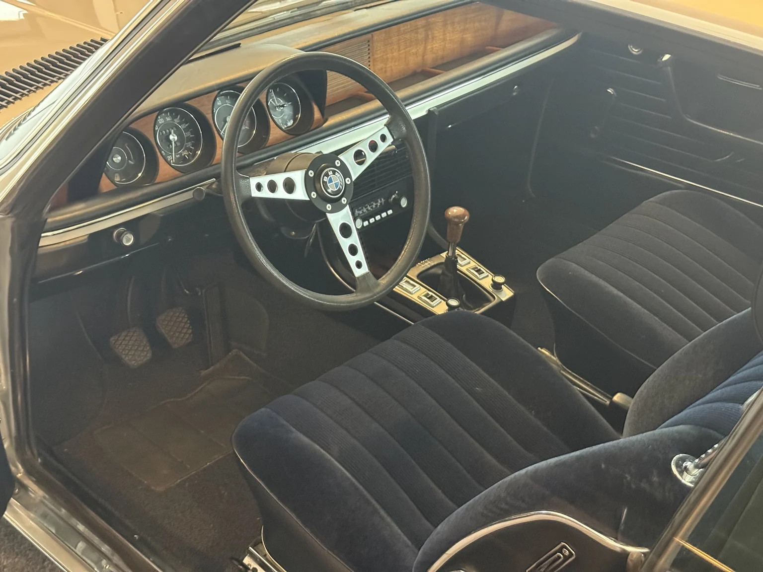 Interiörbild 1972 BMW E9 3.0 CSI (3)