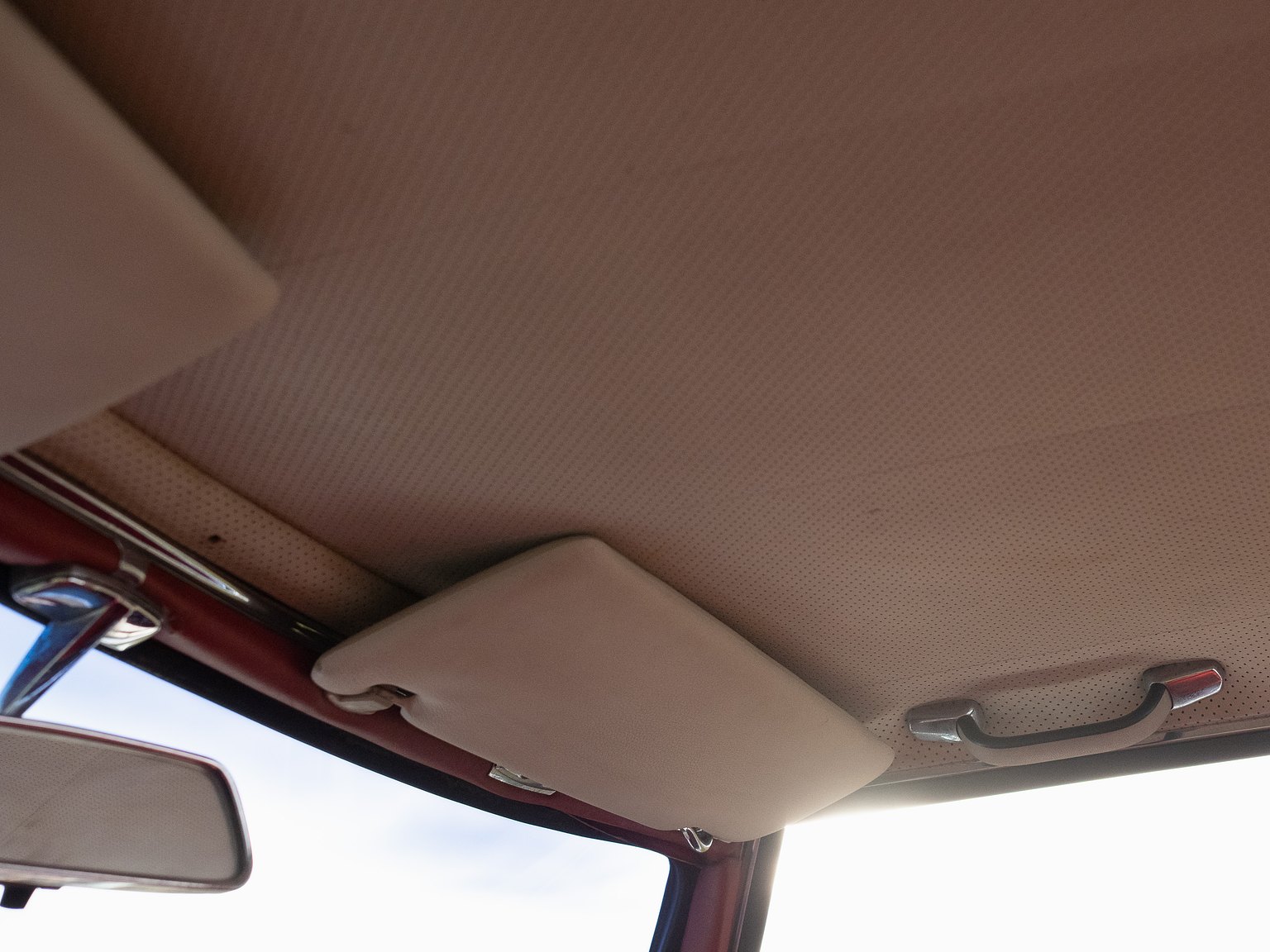 Innenraumfoto von 1966 Mercedes-Benz 230 SL "Pagoda"