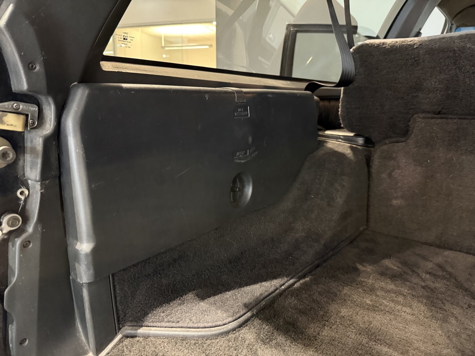 Interior image of 1992 GMC Typhoon 