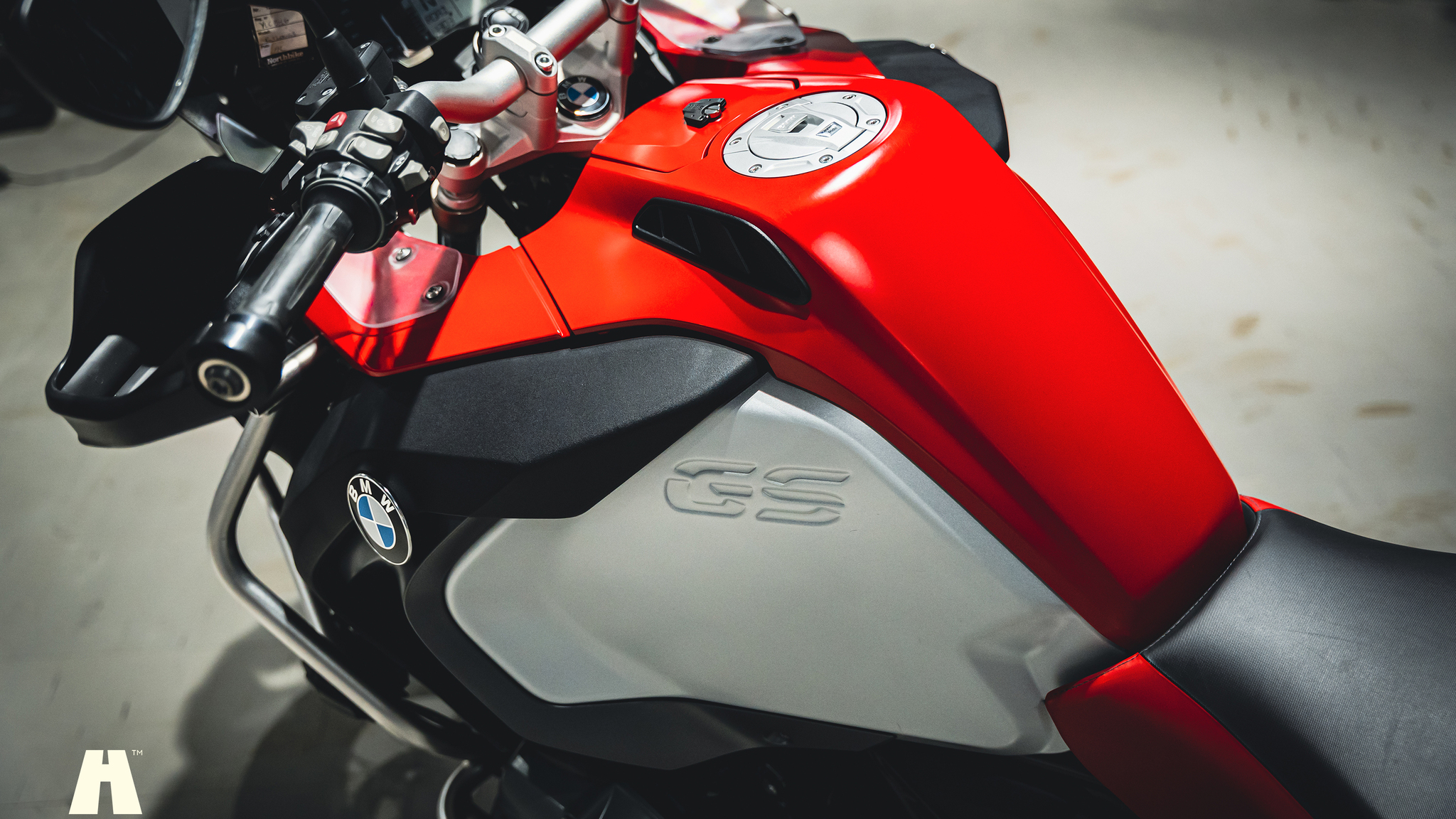 Exterior image of 2017 BMW R 1200 GSA (15)