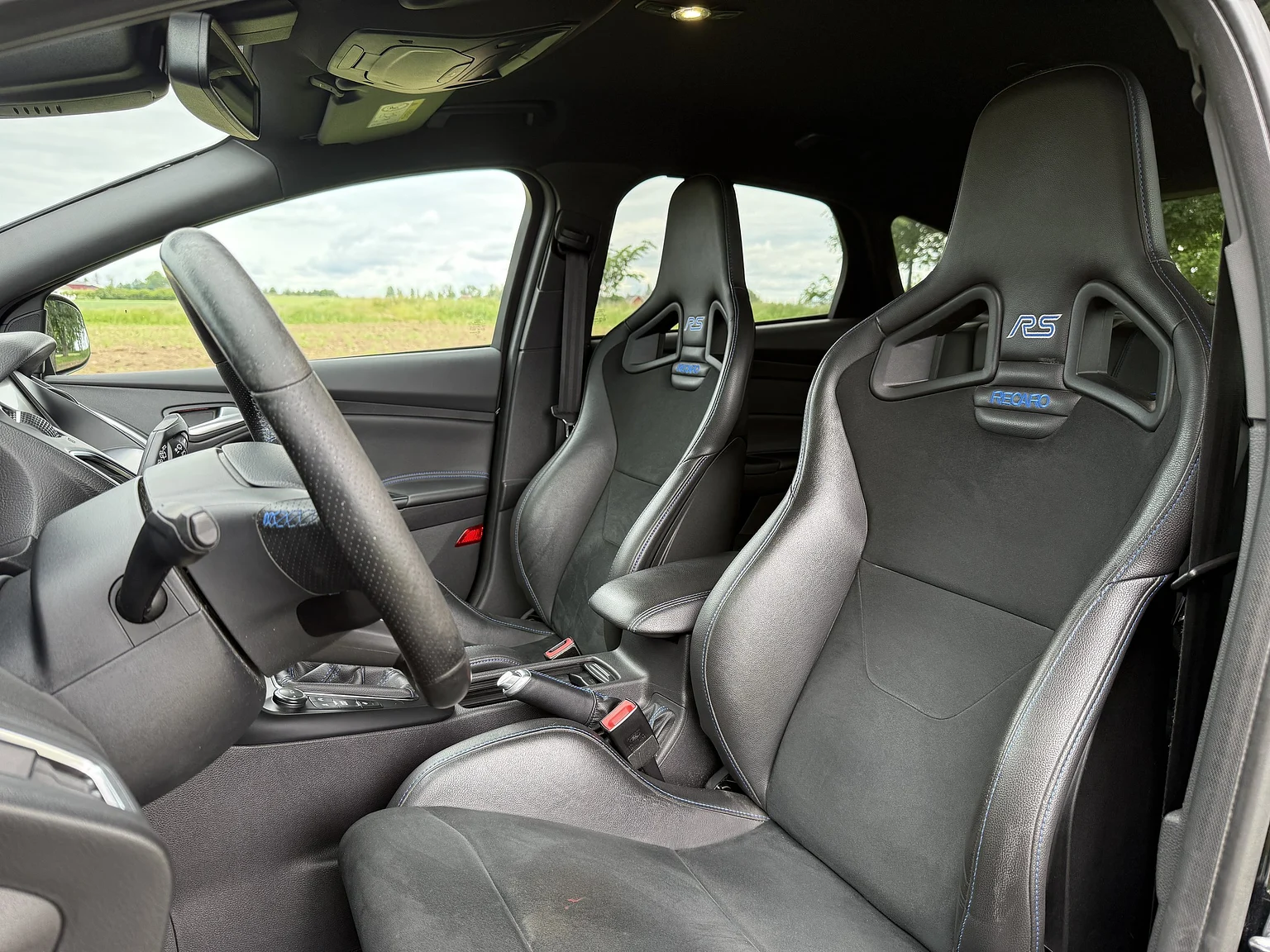 Interior image of 2016 Ford Focus RS (13)