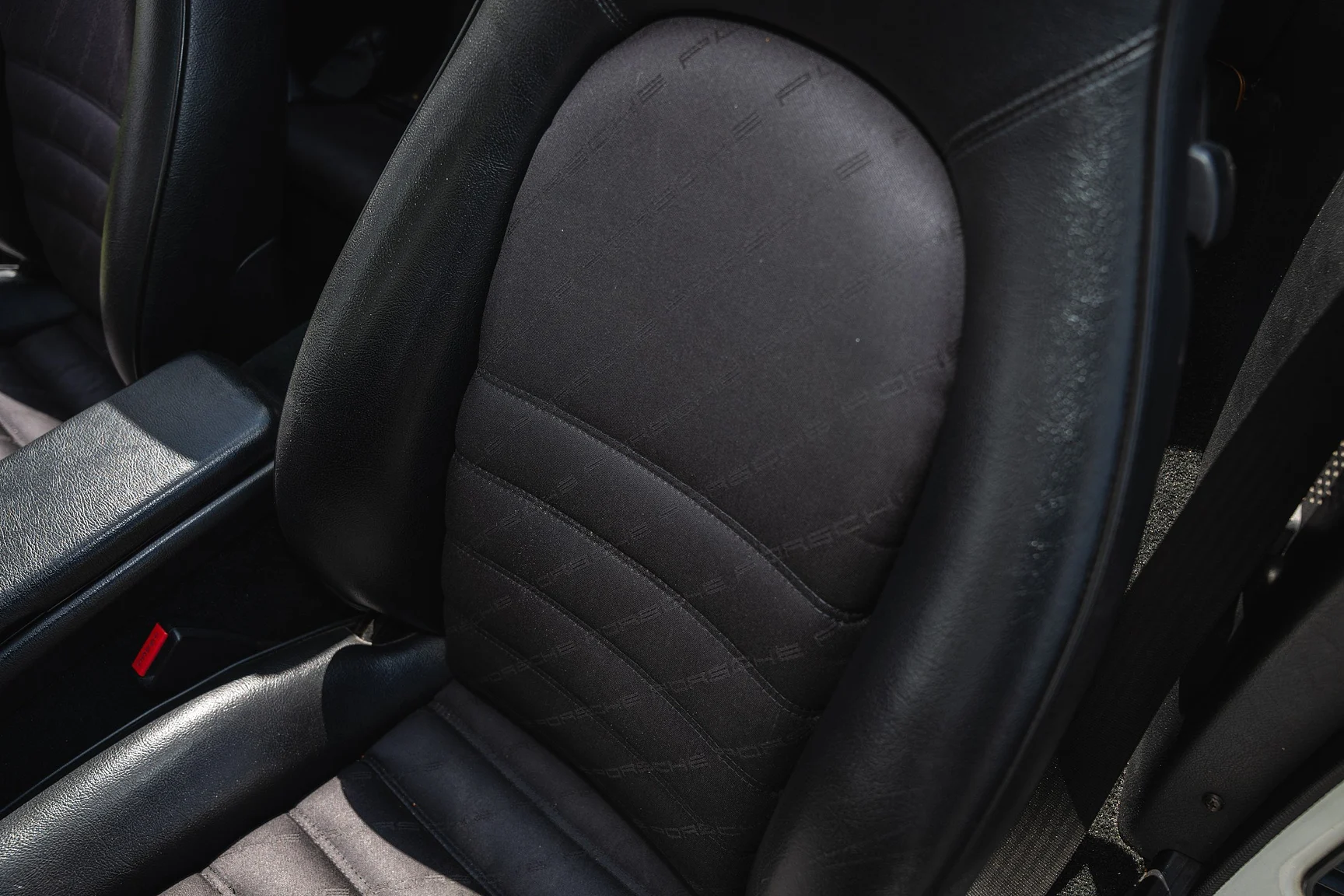 Interiörbild 1990 Porsche 944 S2 Cabriolet  (28)