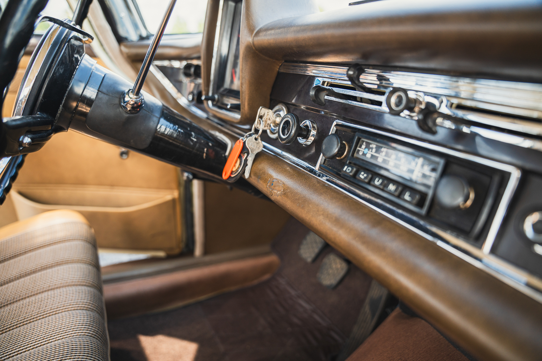 Innenraumfoto von 1966 Mercedes-Benz 200 D "Heckflosse"