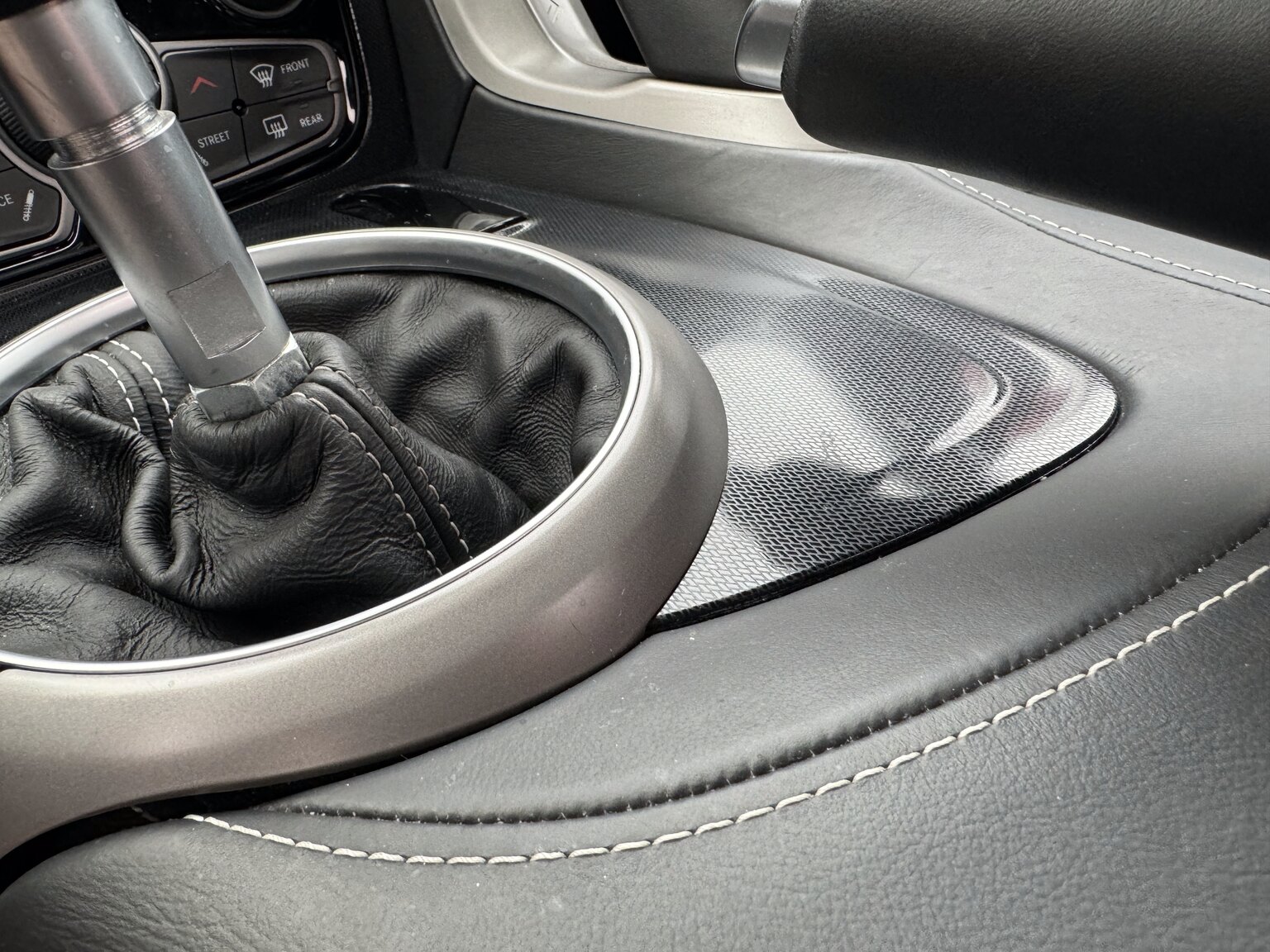 Interiörbild 2014 Dodge Viper GTS (34)