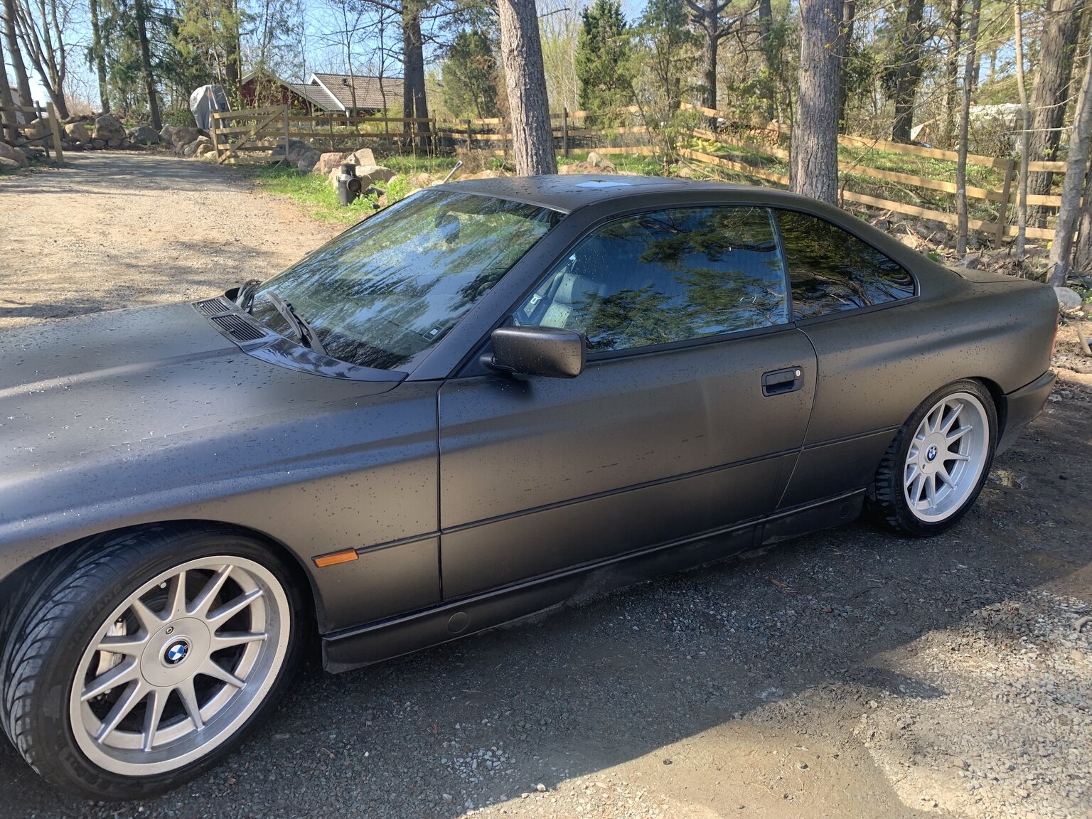 Exteriörbild på 1995 BMW 840i (4)