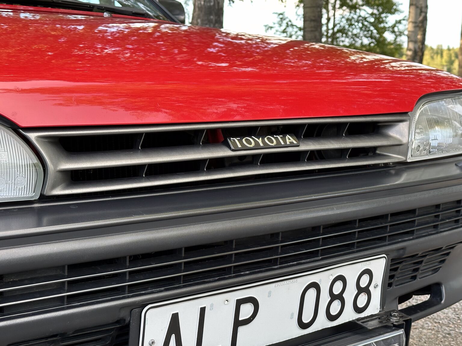 Exterior image of 1991 Toyota Corolla 1300 XLI