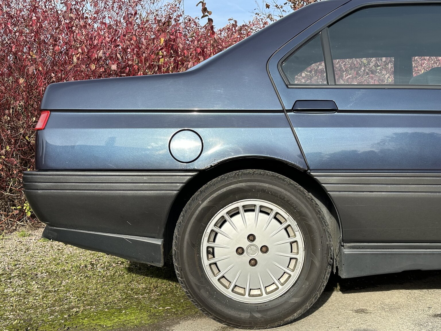 Exterior image of 1994 Alfa Romeo 164