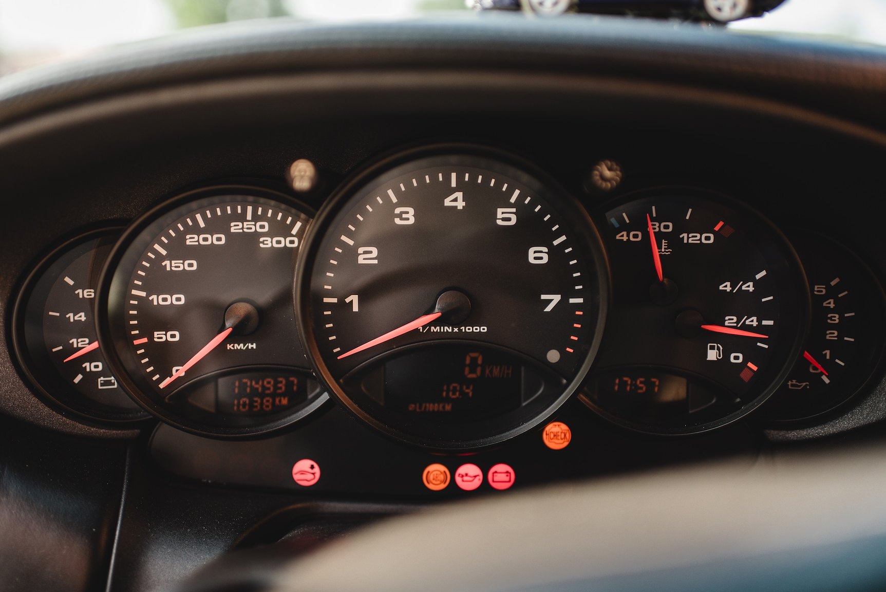 Interior image of 1998 Porsche 996 Carrera 