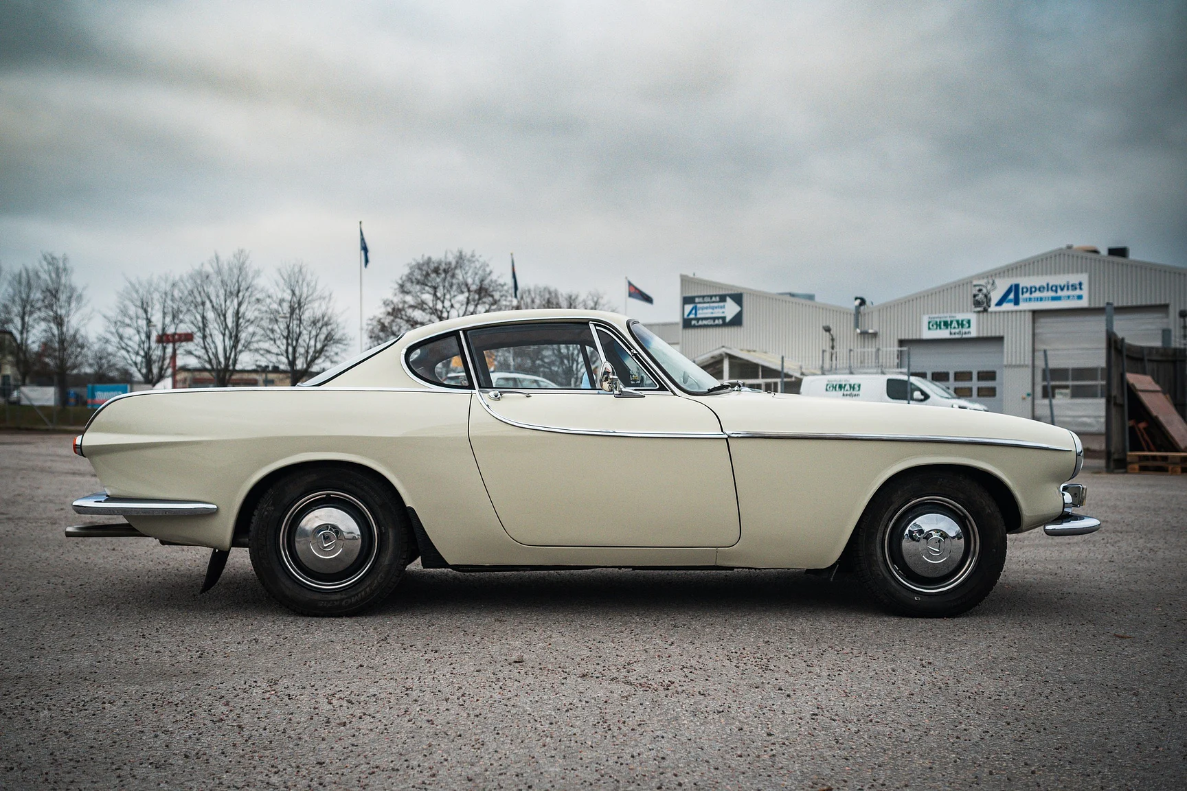 Exteriörbild på 1964 Volvo P 1800S (5)