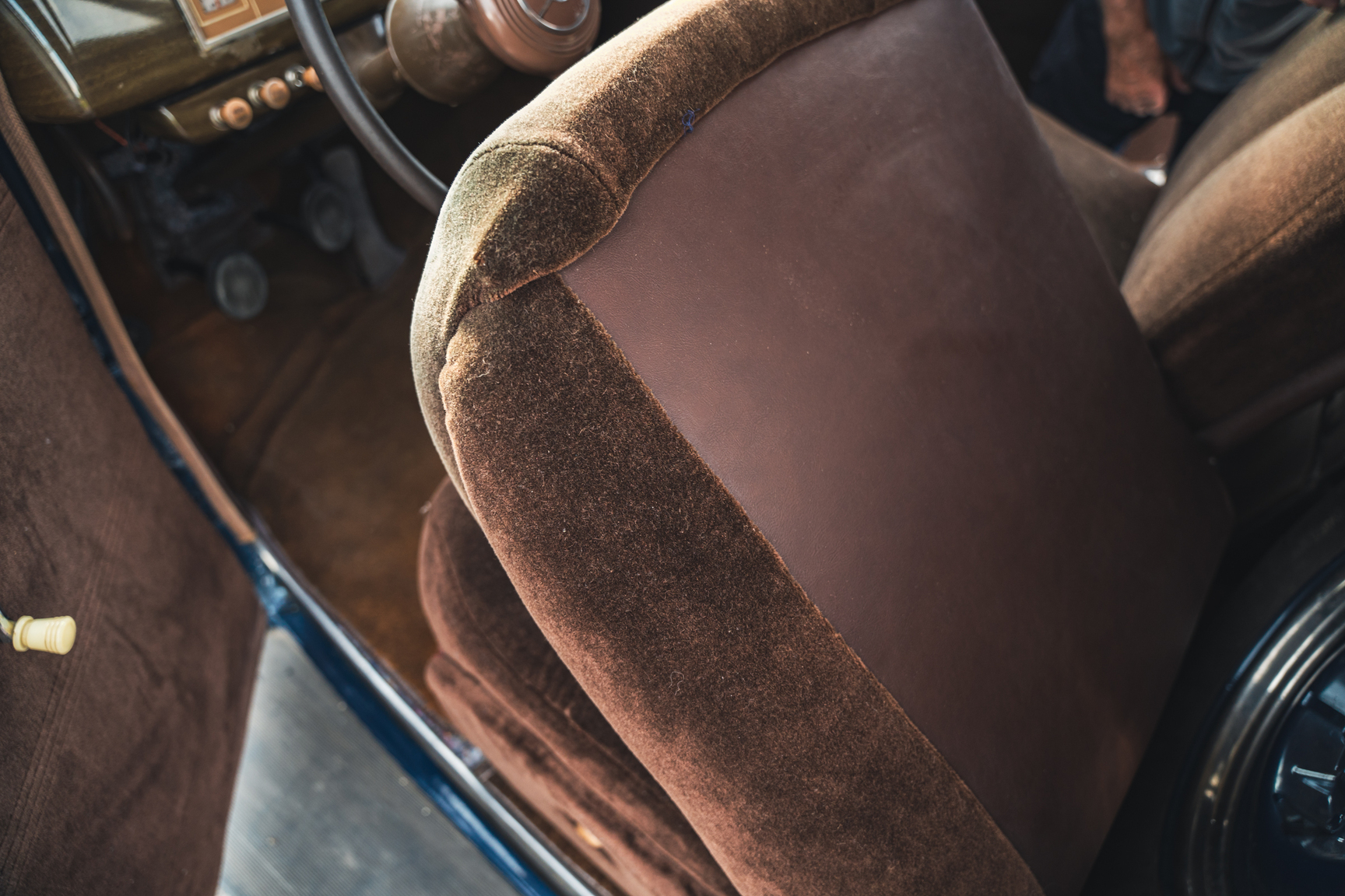 Interiörbild 1939 Plymouth Road king P8 Coupe  (42)