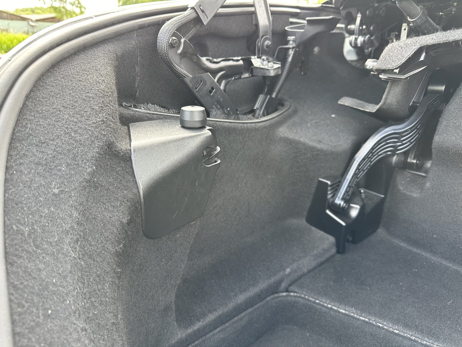 Interior image of 2012 Mercedes-Benz SLK 350