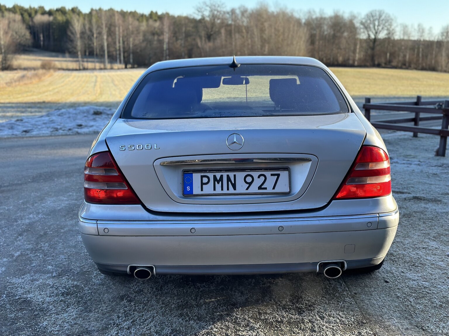 Exterior image of 1999 Mercedes-Benz S 500 L