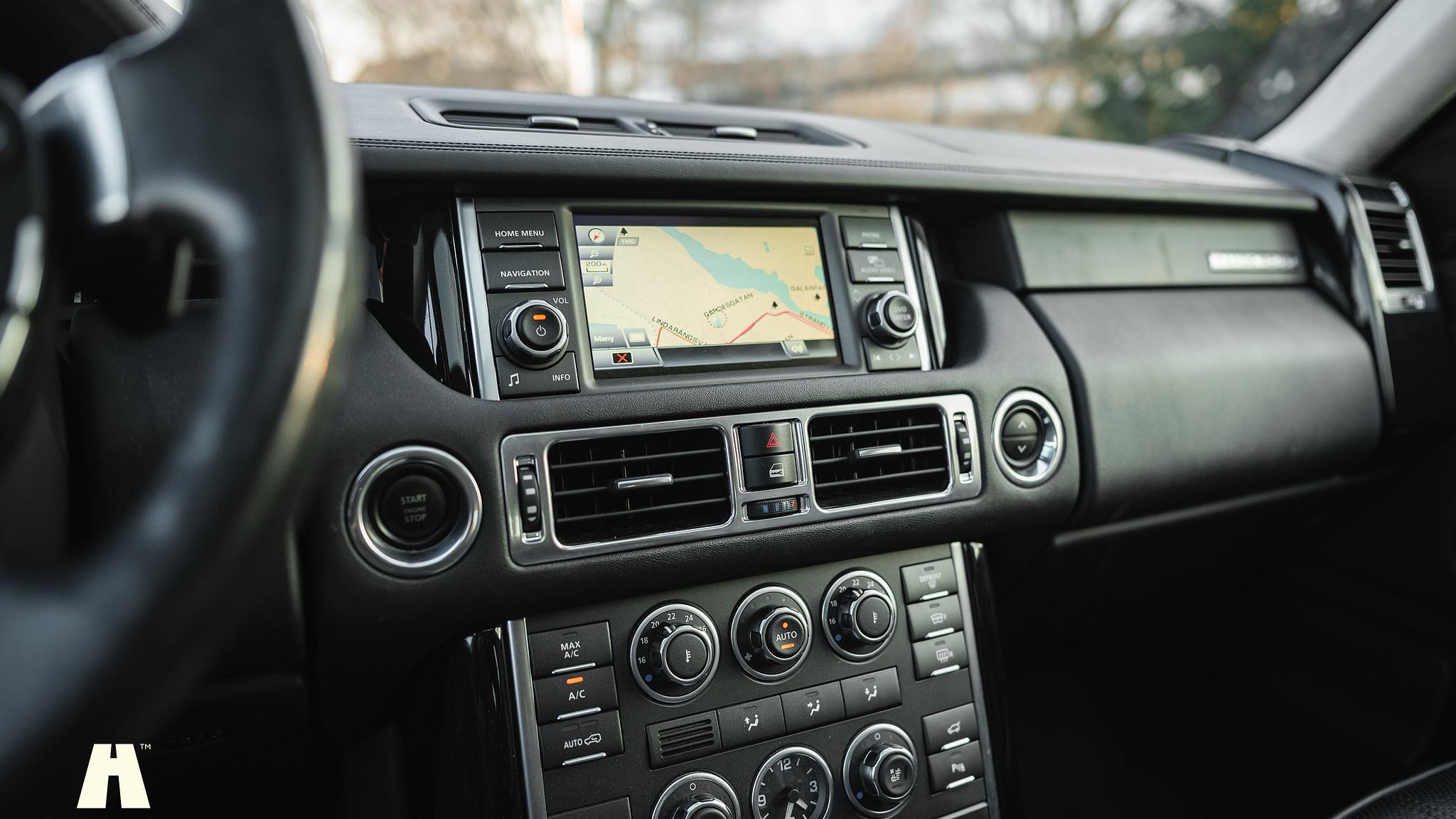 Interior image of 2012 Land Rover Range Rover Westminster TDV8 (L322)