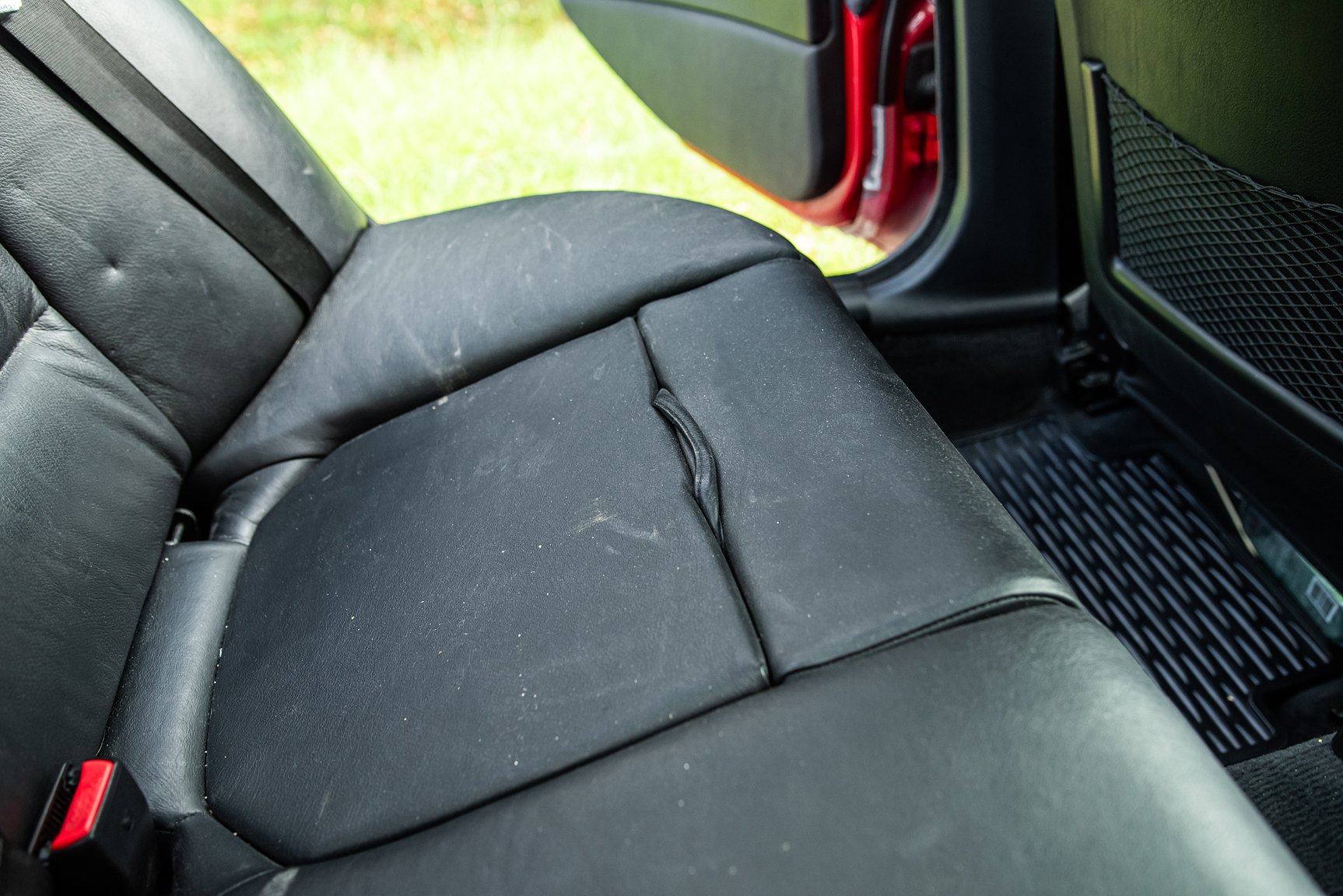 Interior image of 2001 BMW 330Xi