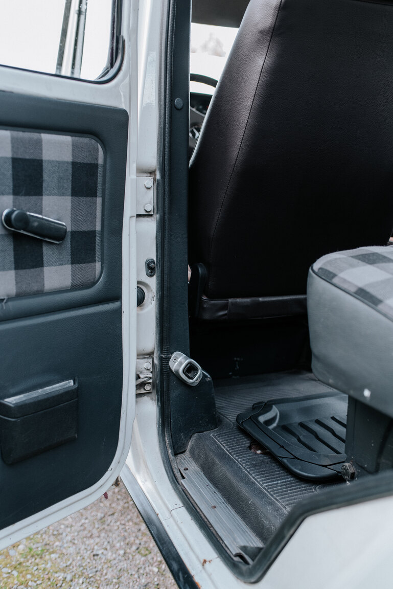 Interior image of 1989 Mercedes-Benz 300 GD