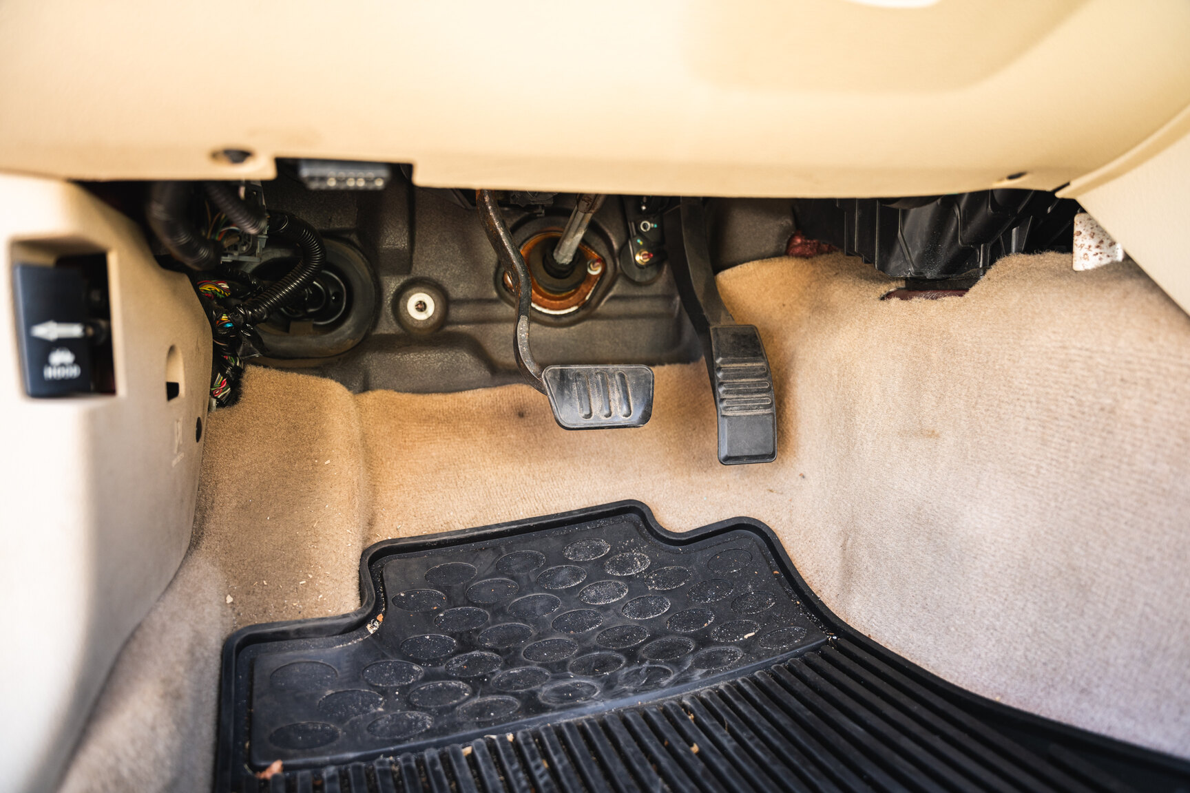 Interior image of 2005 Ford Mustang GT Cabriolet