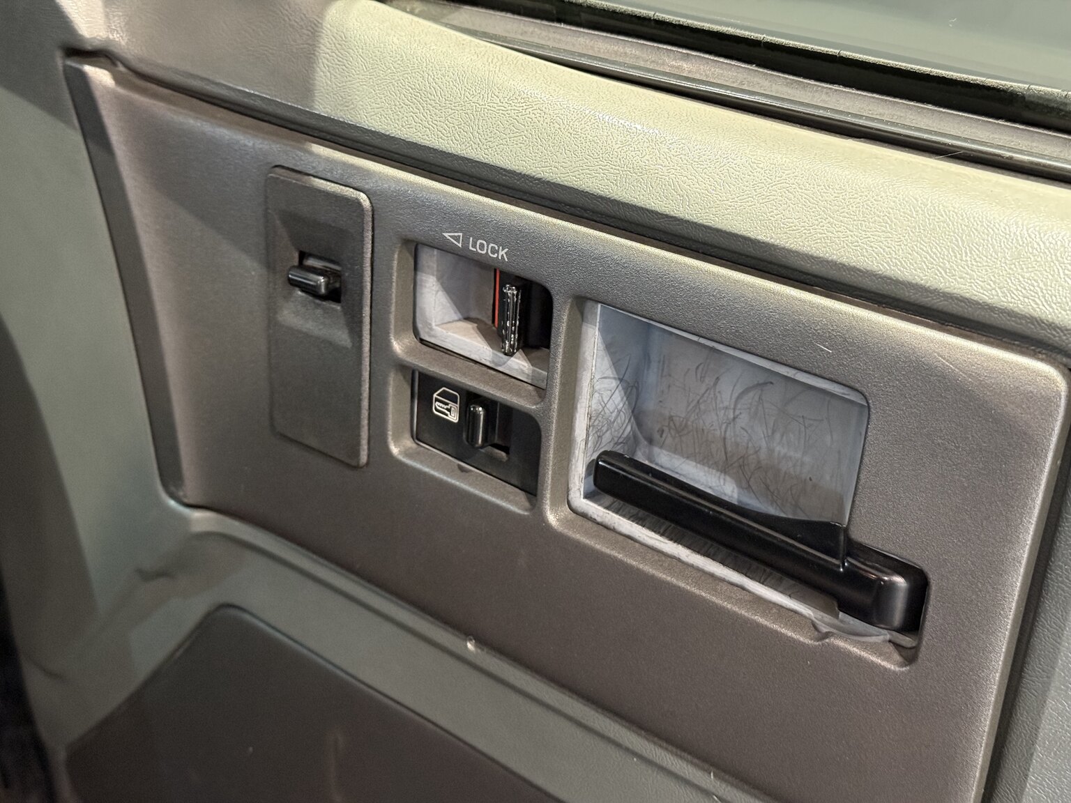 Interior image of 1992 GMC Typhoon 