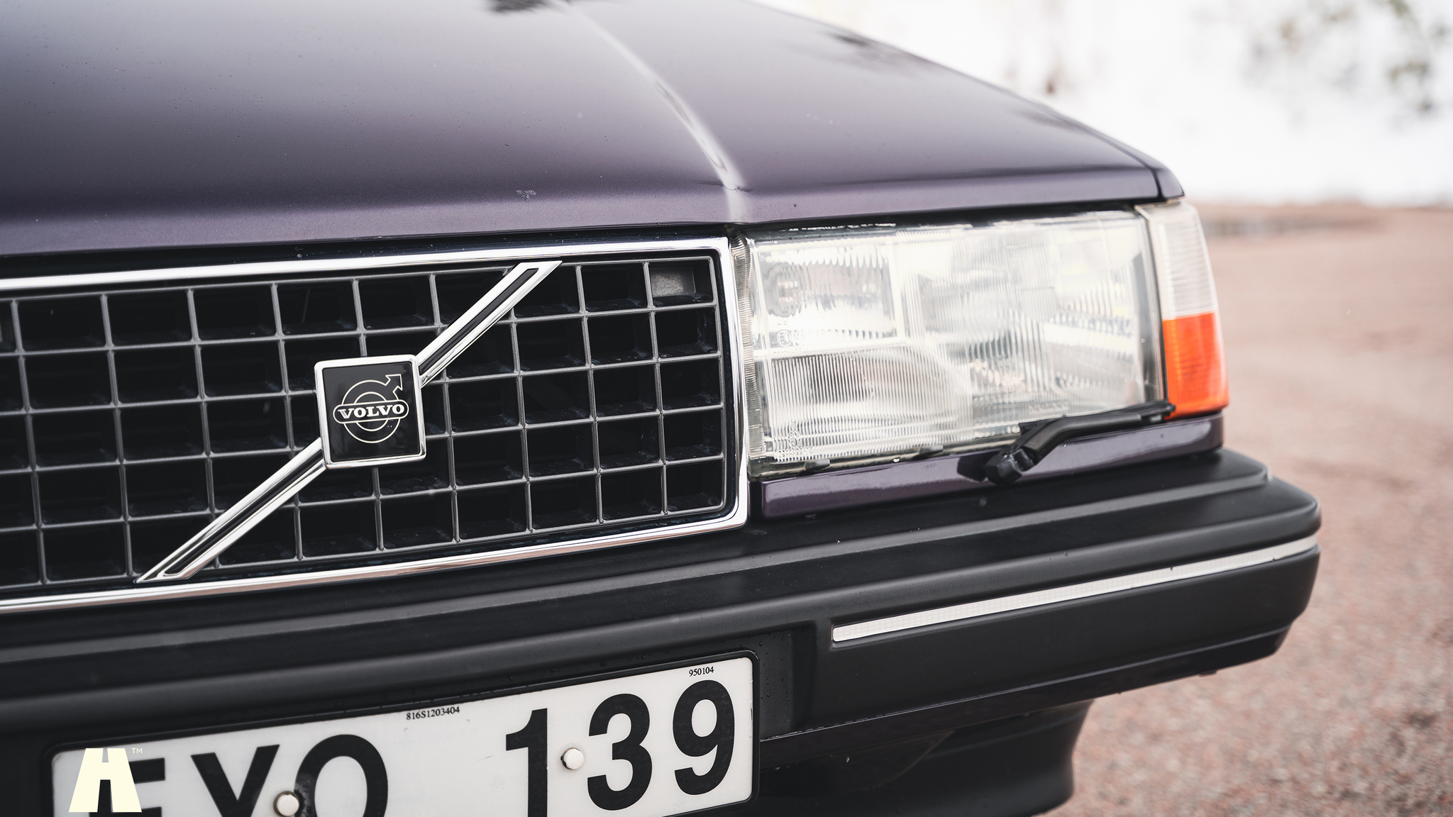 Exterior image of 1995 Volvo 940 SE