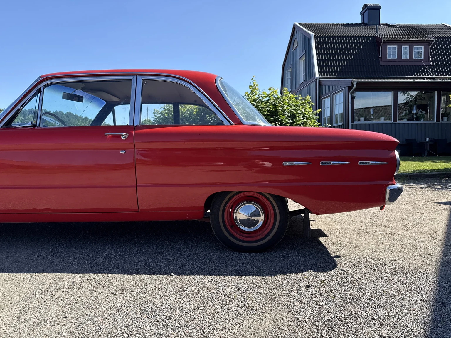 Exteriörbild på 1961 Ford Falcon Tudor Sedan (12)