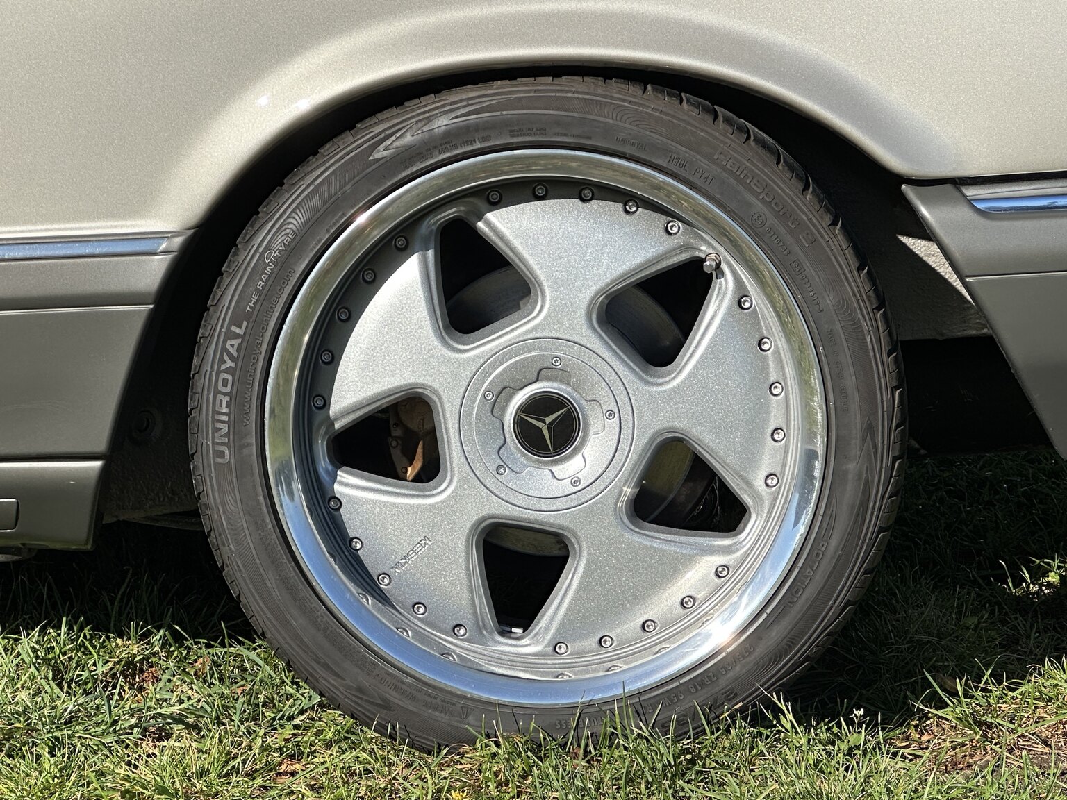 Aussenfoto 1986 Mercedes-Benz 500 SEC (20)