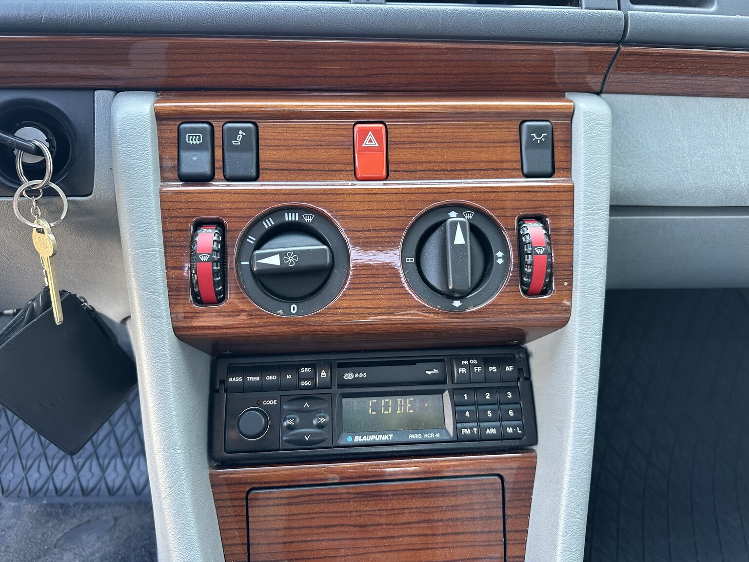 Interior image of 1992 Mercedes-Benz 250D