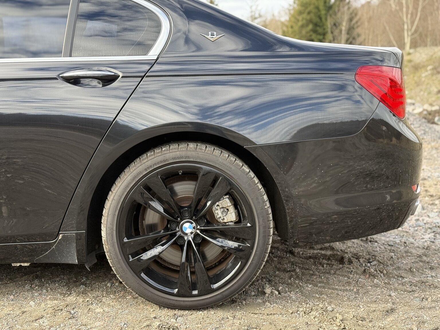 Exteriörbild på 2009 BMW 750Li