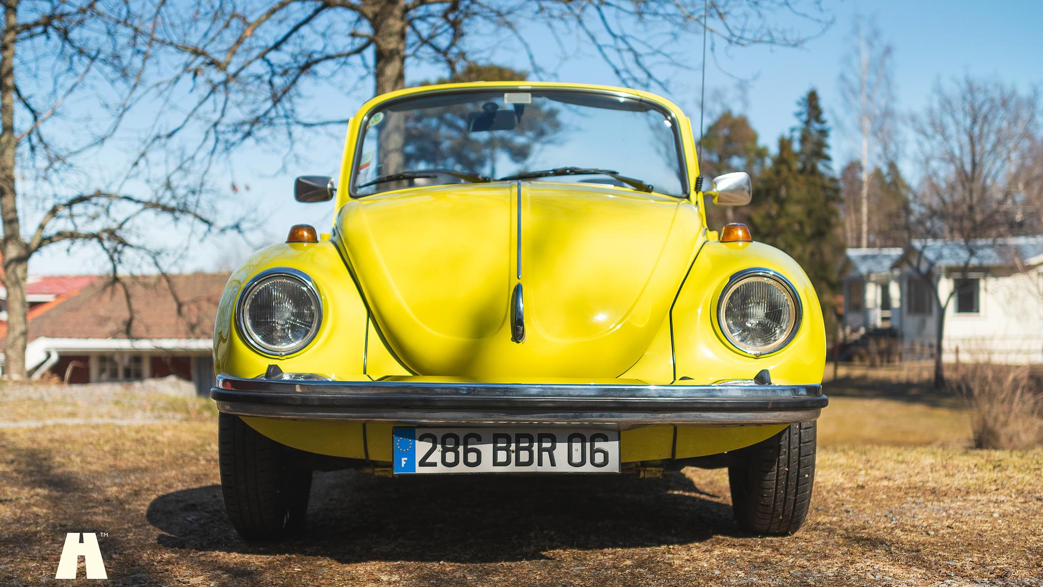 Aussenfoto 1974 Volkswagen Bubbla 1303LS Cabriolet Svensksåld 