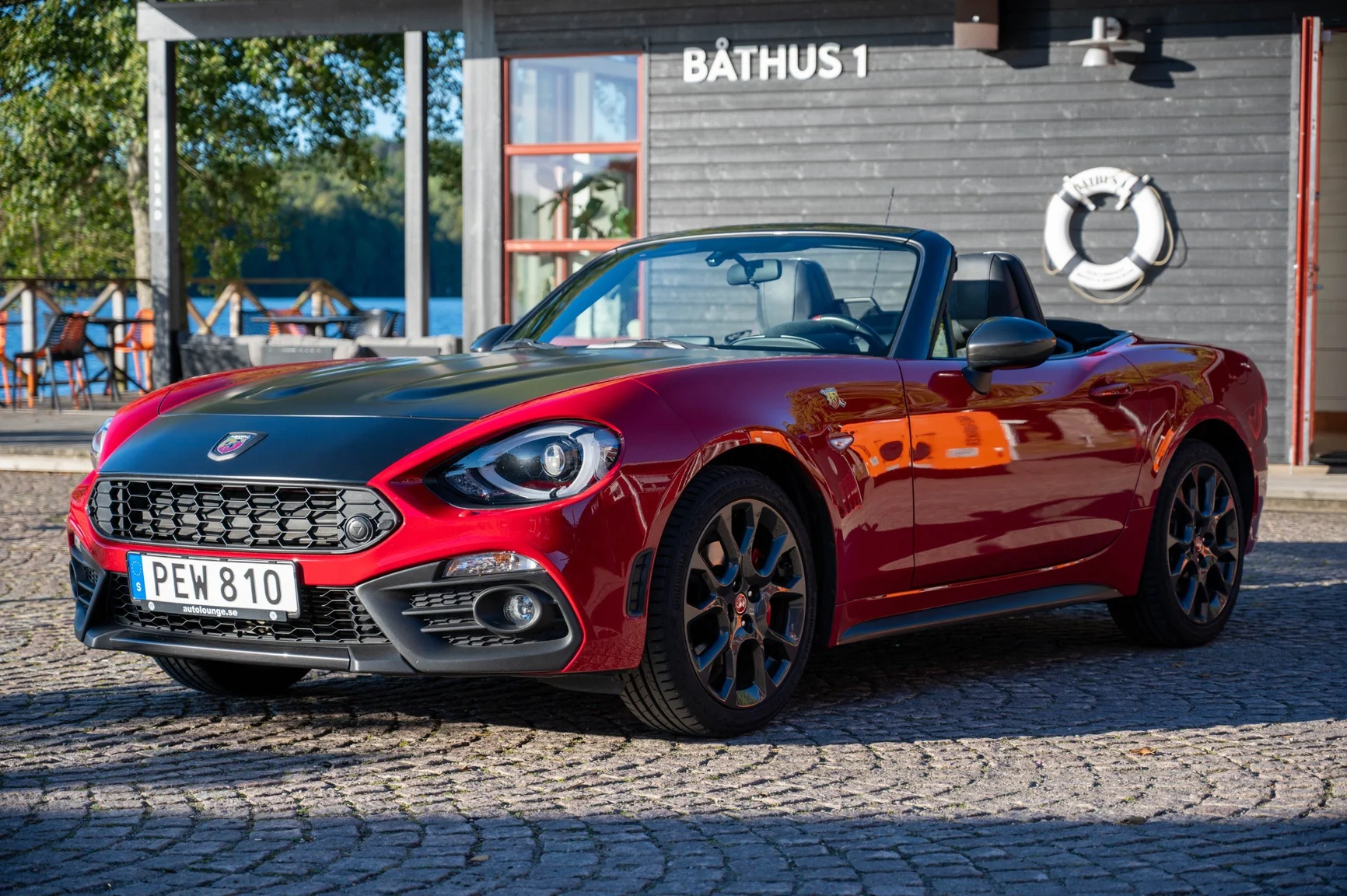 Exteriörbild på 2017 Abarth 124 Spider (1)