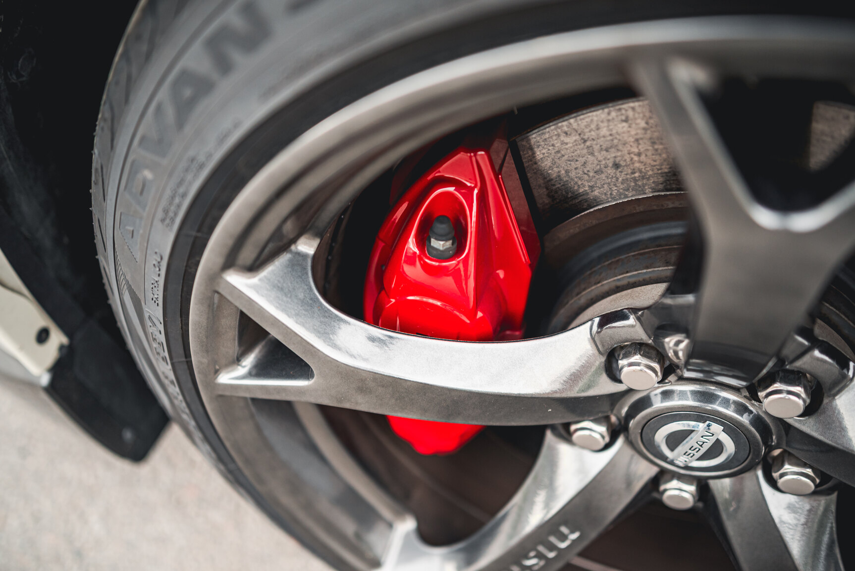 Exterior image of 2014 Nissan 370Z Nismo