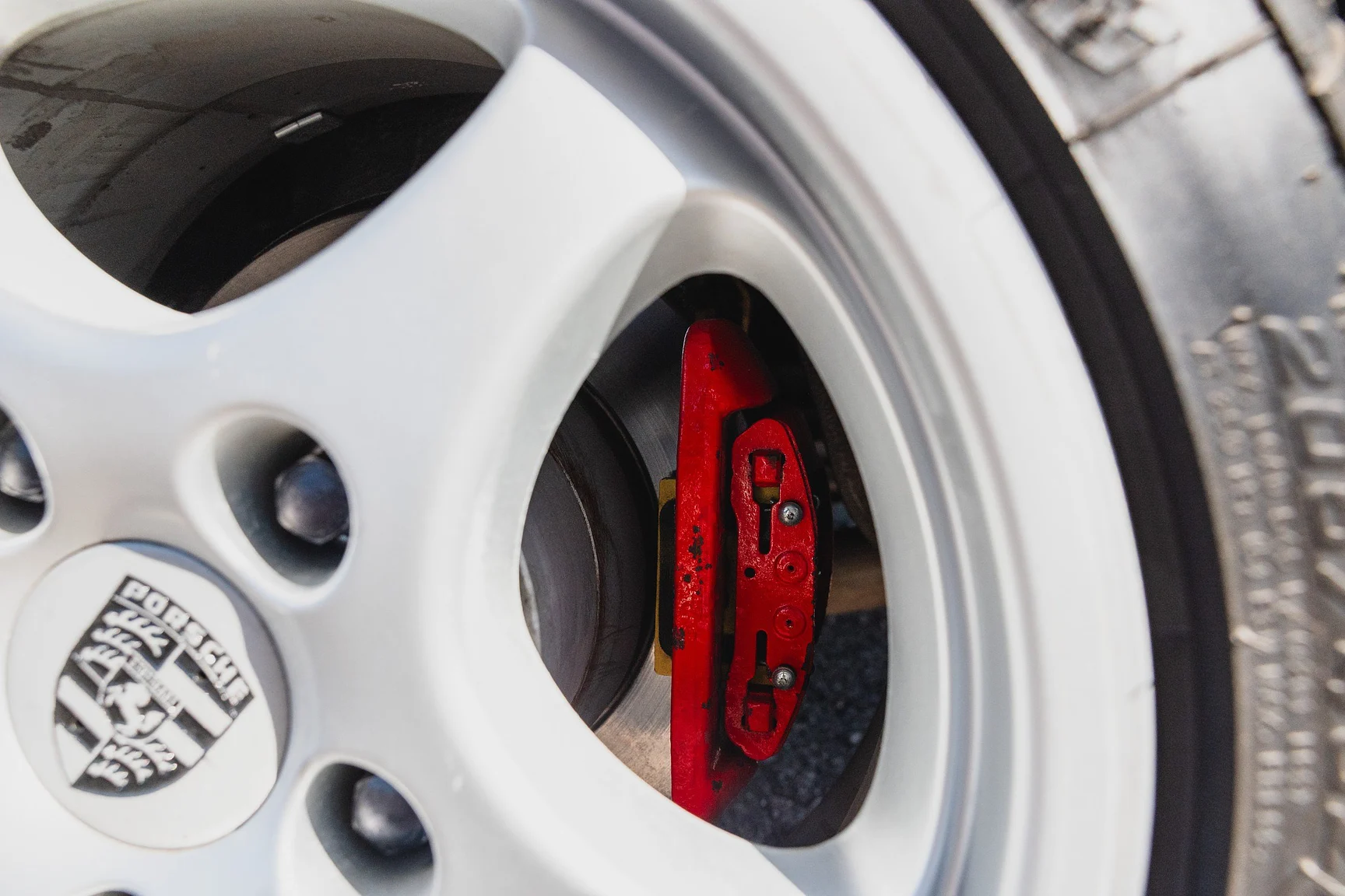 Image of 1982 Porsche 944 Trackday mechanics (16)