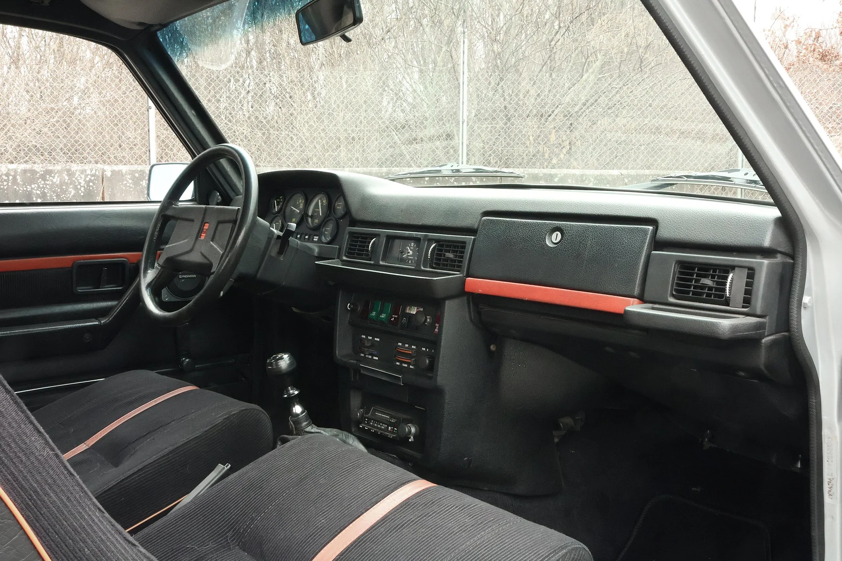 Innenraumfoto von 1978 Volvo 242 GT (10)