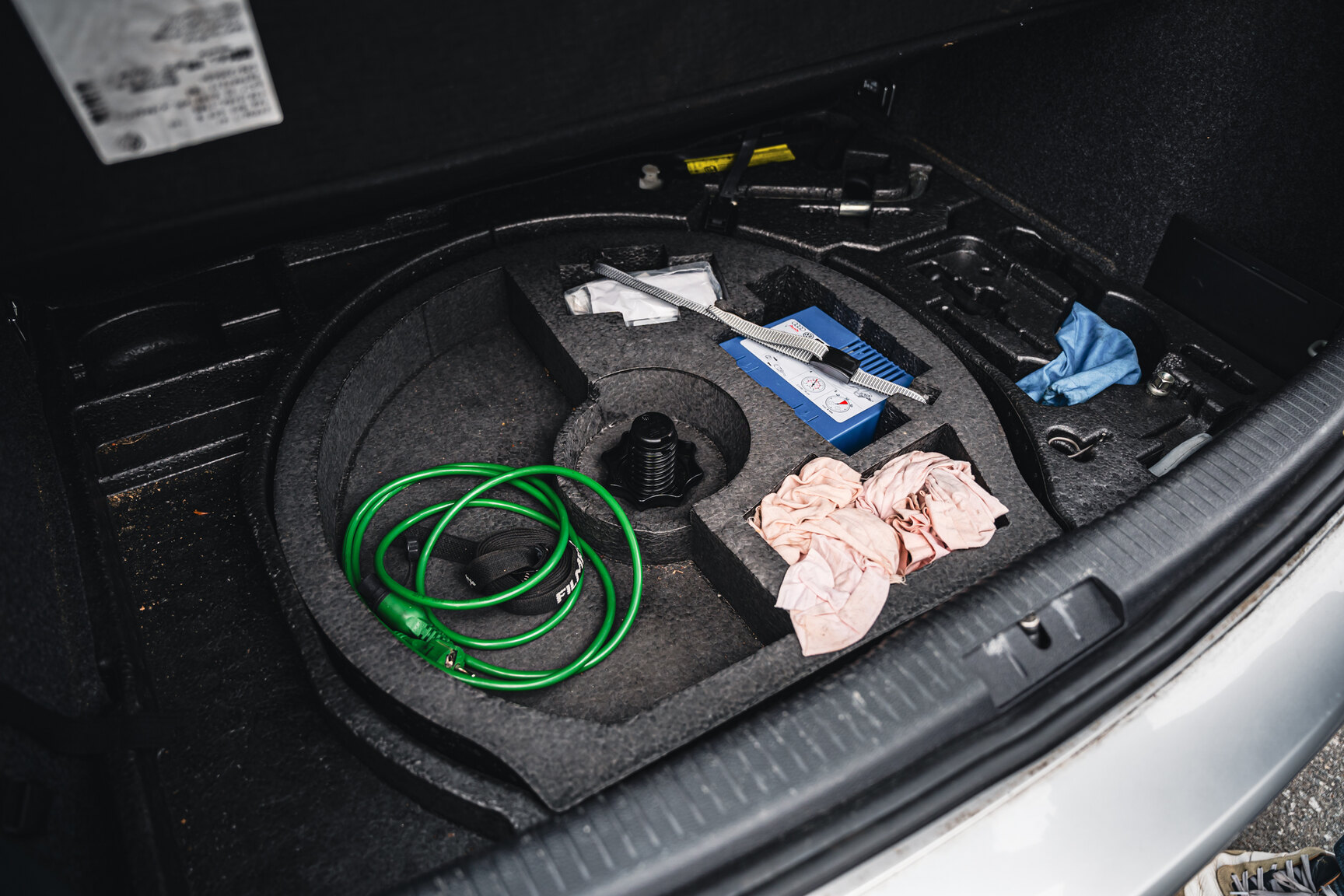 Innenraumfoto von 2007 Volkswagen Golf R32 (102)