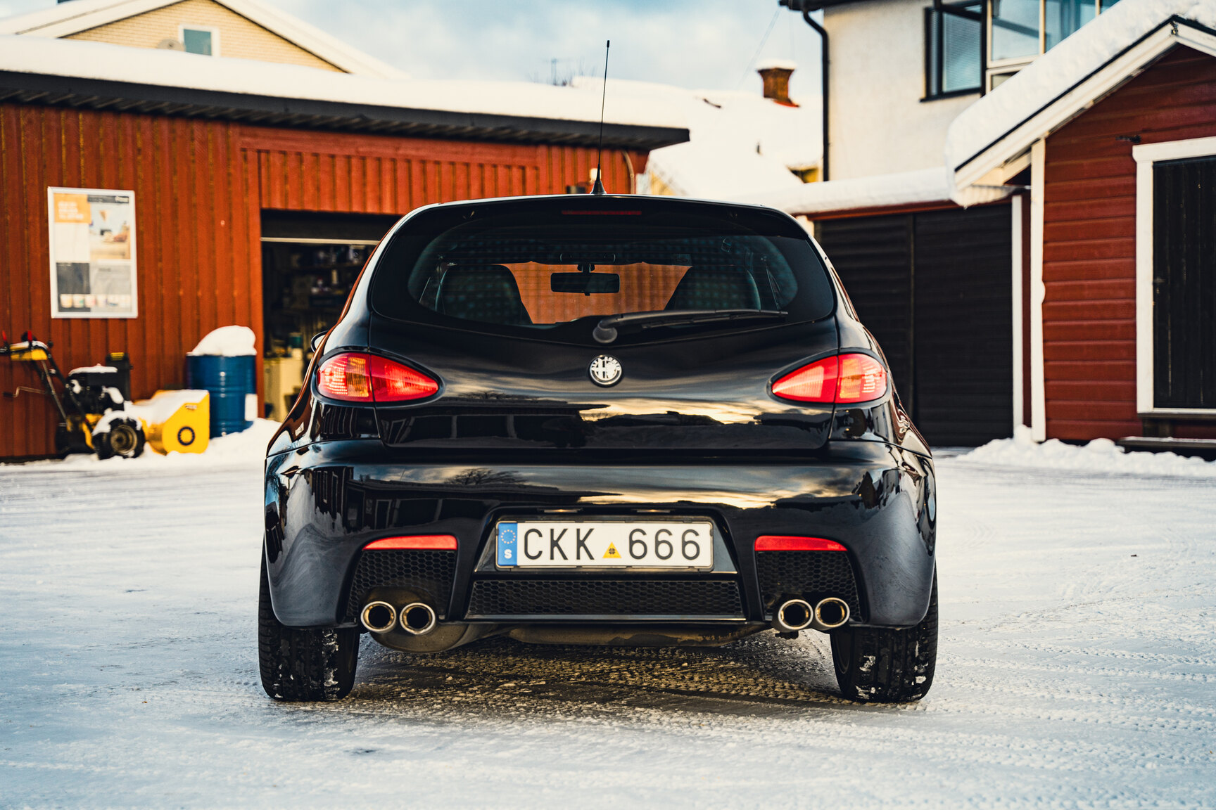 Exteriörbild på 2003 Alfa Romeo 147 GTA