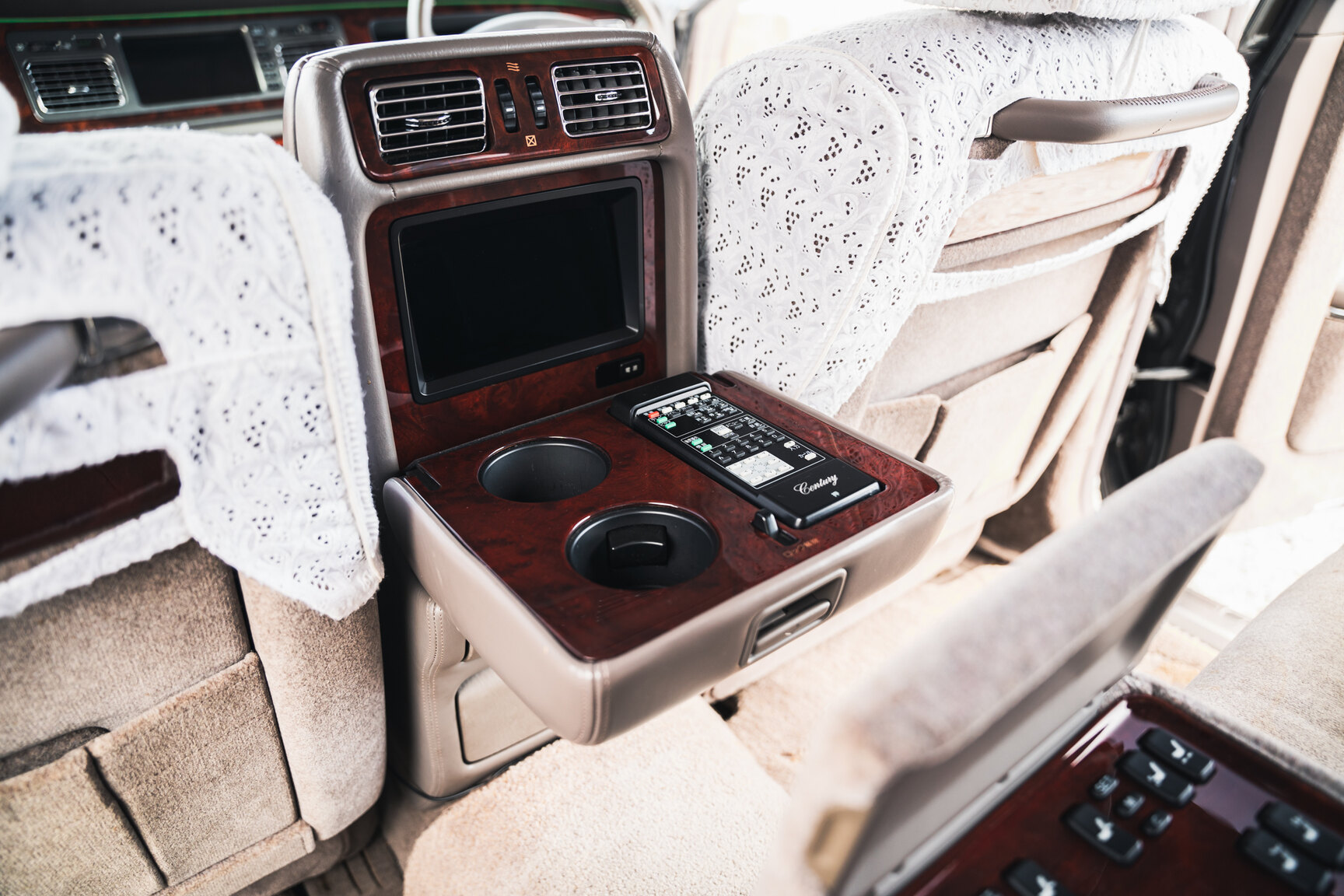 Interiörbild 2000 Toyota Century