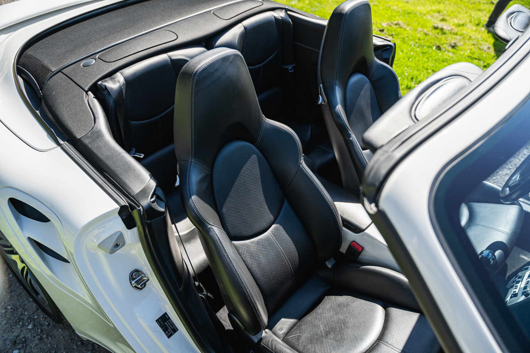 Interior image of 2008 Porsche 911 Turbo Cabriolet (6)