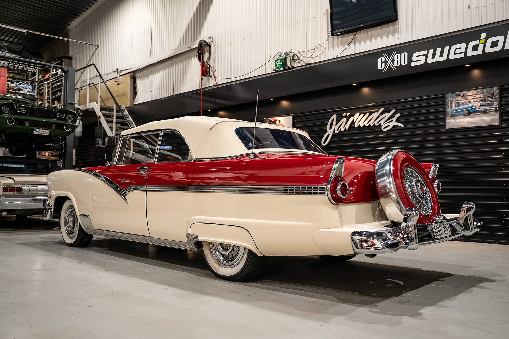 Aussenfoto 1956 Ford Fairline Sunliner V8 (23)